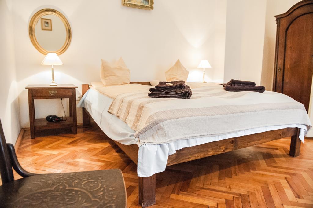 Brukenthal Central Apartments Sibiu Kamer foto